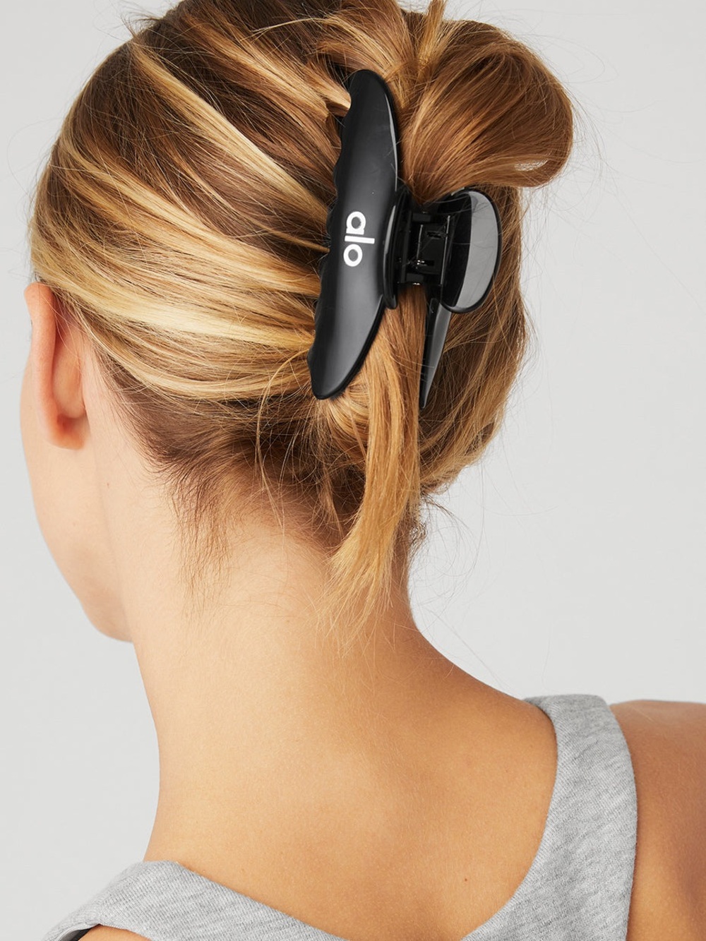 Alo hair clip
